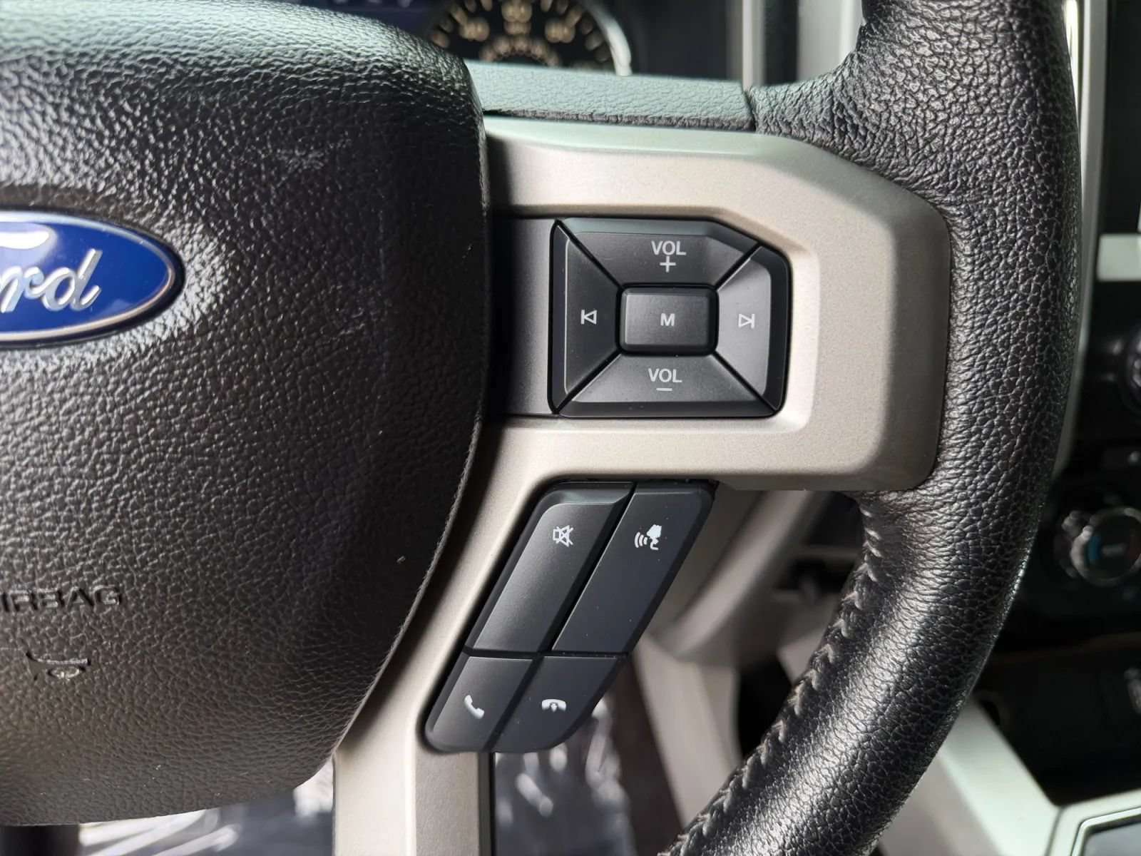 Used 2016 Ford F150 Lariat AWD/4WD image 21