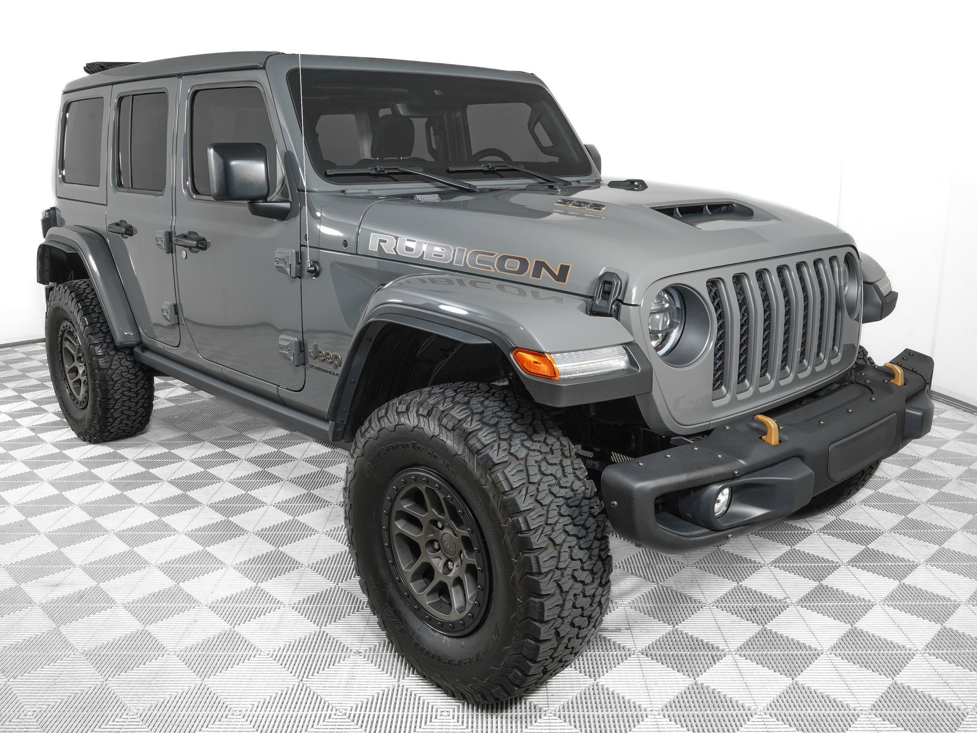 Used 2023 Jeep Wrangler Unlimited Rubicon 392 w/ Xtreme Recon 35" Tire Package AWD/4WD image 3