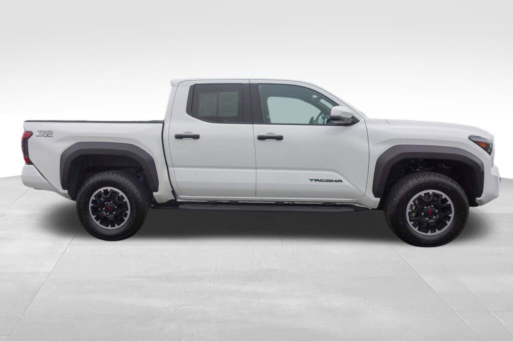 Certified 2025 Toyota Tacoma TRD Off-Road video 2