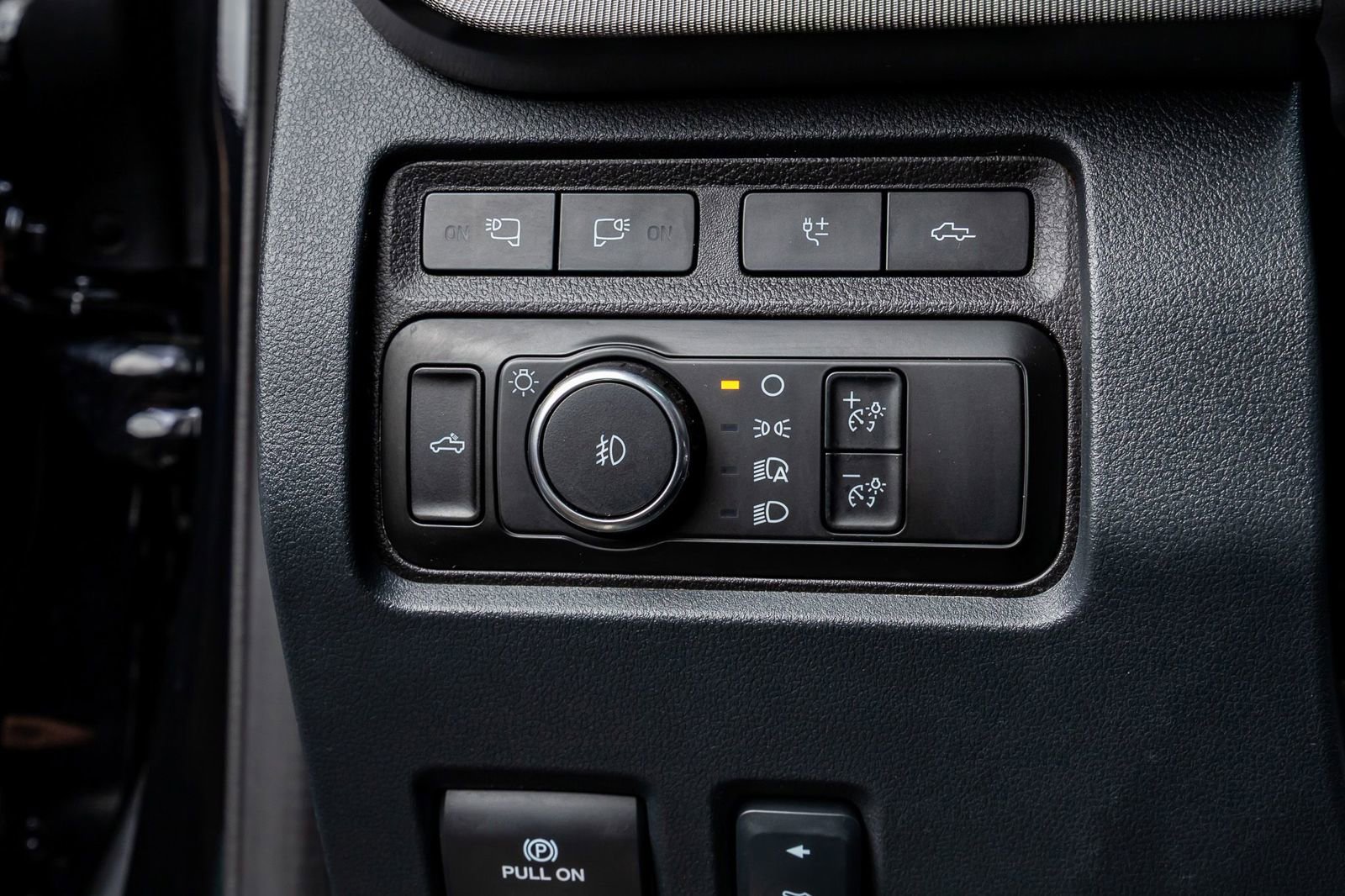 Used 2024 Ford F250 Platinum image 21