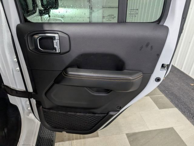 Used 2025 Jeep Wrangler Unlimited Sahara AWD/4WD image 21