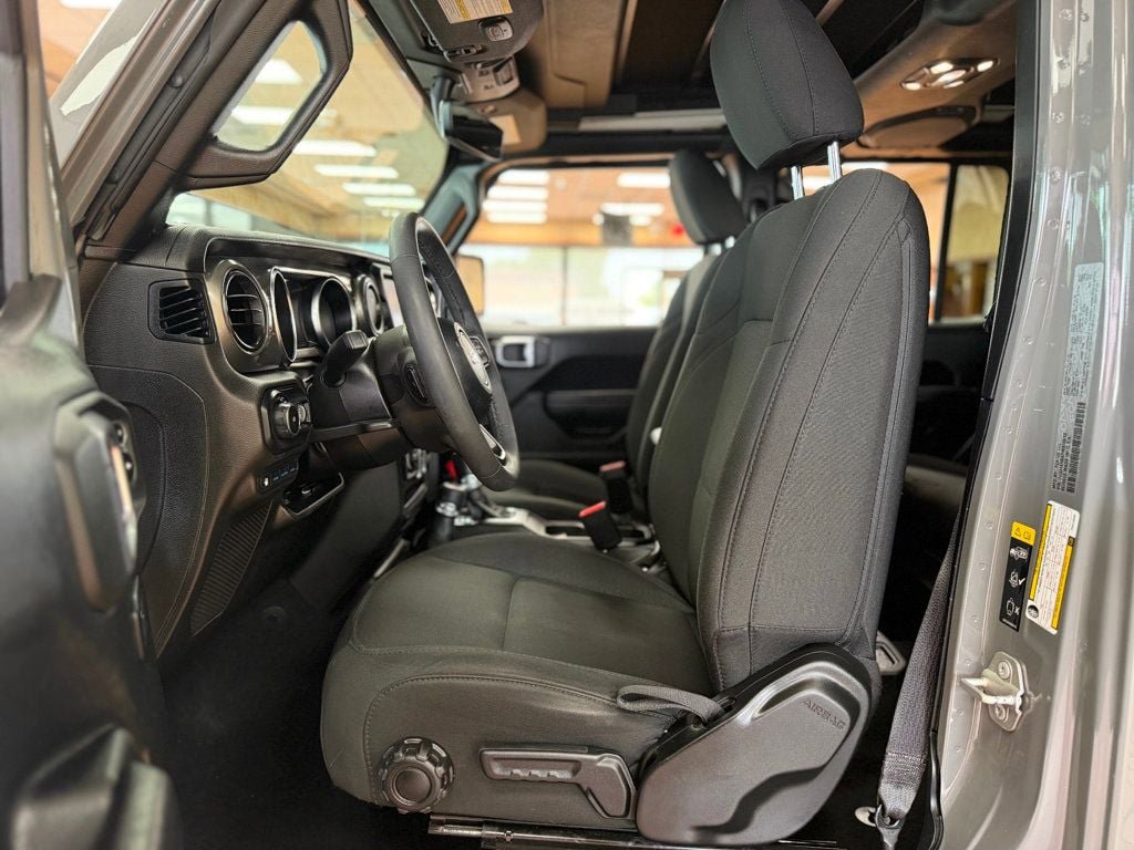 Used 2023 Jeep Wrangler Unlimited w/ Sun & Screen Package AWD/4WD image 23