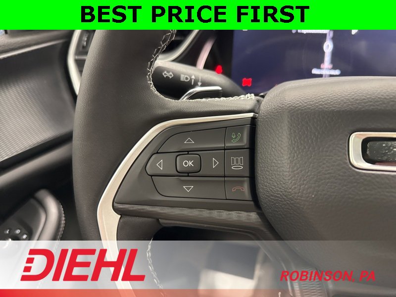 New 2025 Jeep Grand Cherokee Altitude image 25