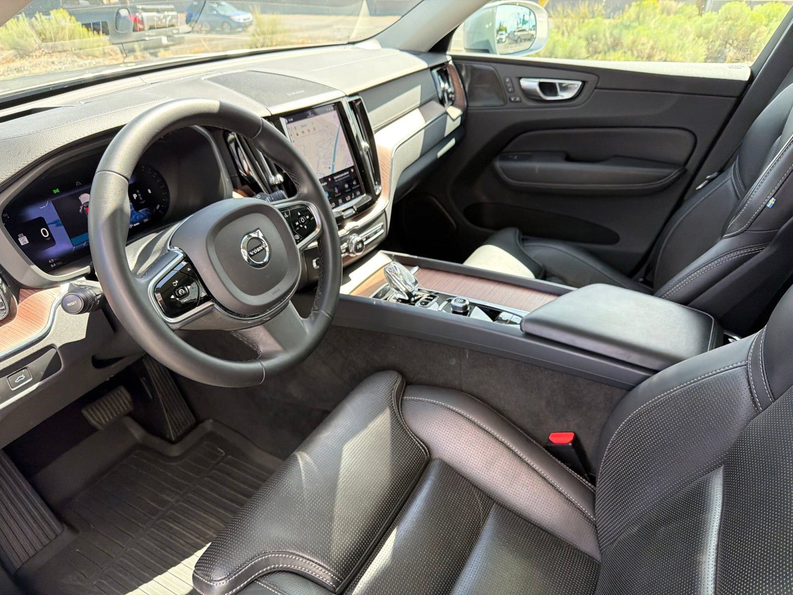 Used 2023 Volvo XC60 B5 Ultimate w/ Climate Package AWD/4WD image 20
