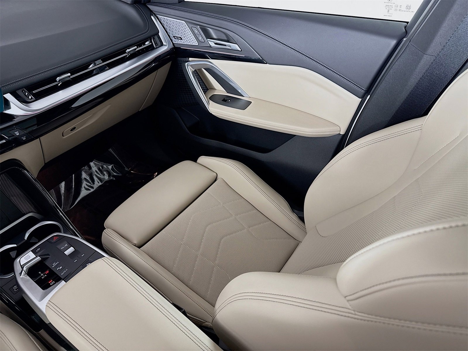 Used 2025 BMW X1 xDrive28i w/ Technology Package image 24