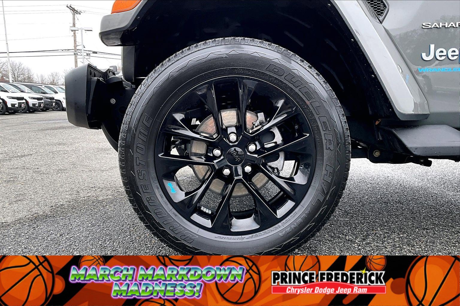 Used 2023 Jeep Wrangler Sahara w/ Cold Weather Group image 7