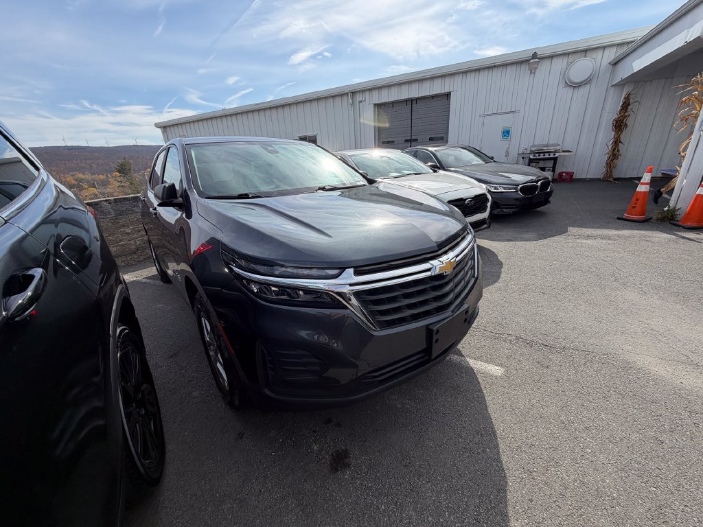 Used 2022 Chevrolet Equinox LS w/ LS Convenience Package AWD/4WD image 7