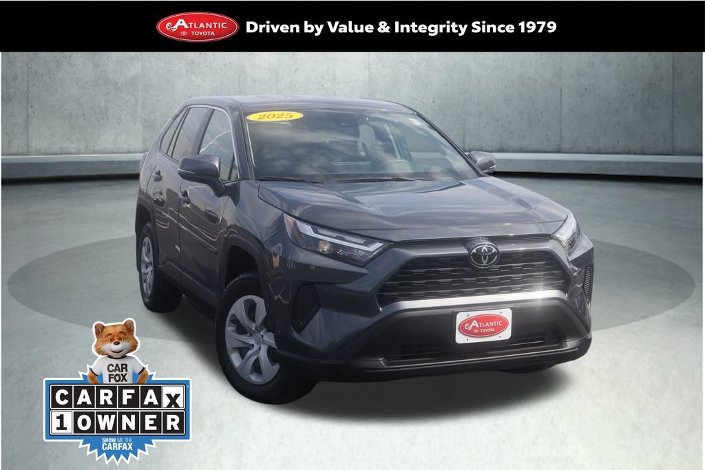 Used 2025 Toyota RAV4 LE AWD/4WD image 1