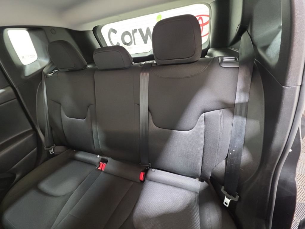 Used 2023 Jeep Renegade Latitude image 20