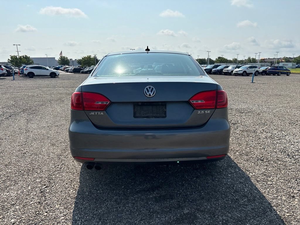 Used 2013 Volkswagen Jetta SE FWD image 10