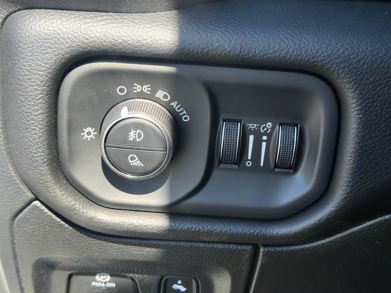 New 2026 RAM 1500 Rebel w/ Rebel Level 2 Equipment Group AWD/4WD image 23