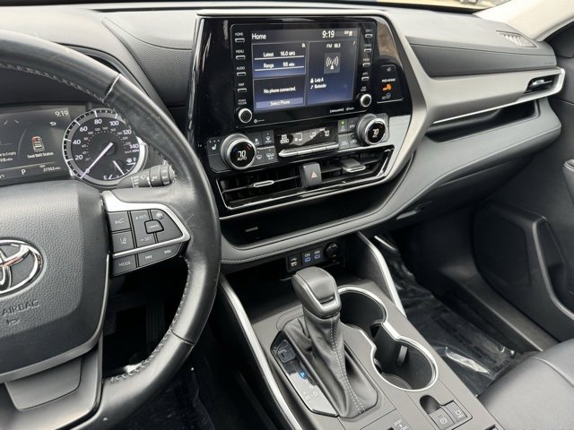 Certified 2022 Toyota Highlander XLE image 22