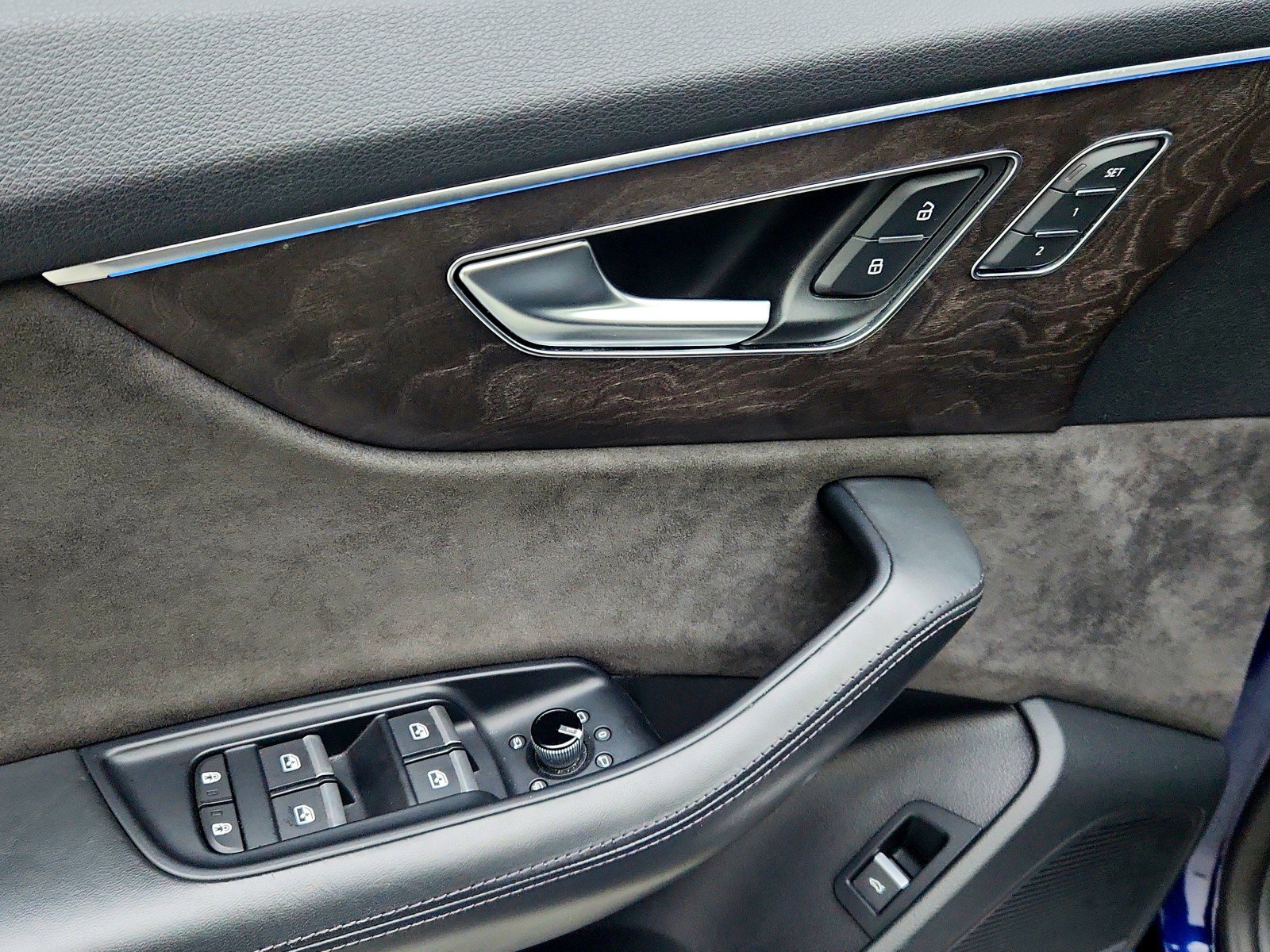Used 2019 Audi Q8 Prestige w/ Luxury Package image 20