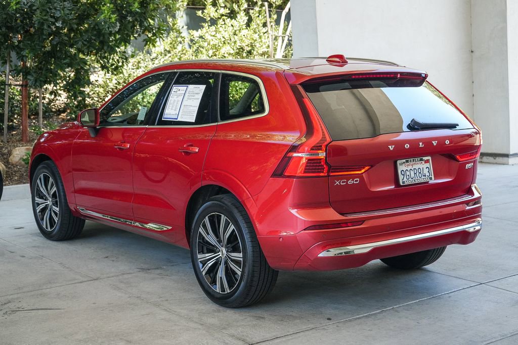 Used 2023 Volvo XC60 B5 Plus w/ Climate Package AWD/4WD image 4