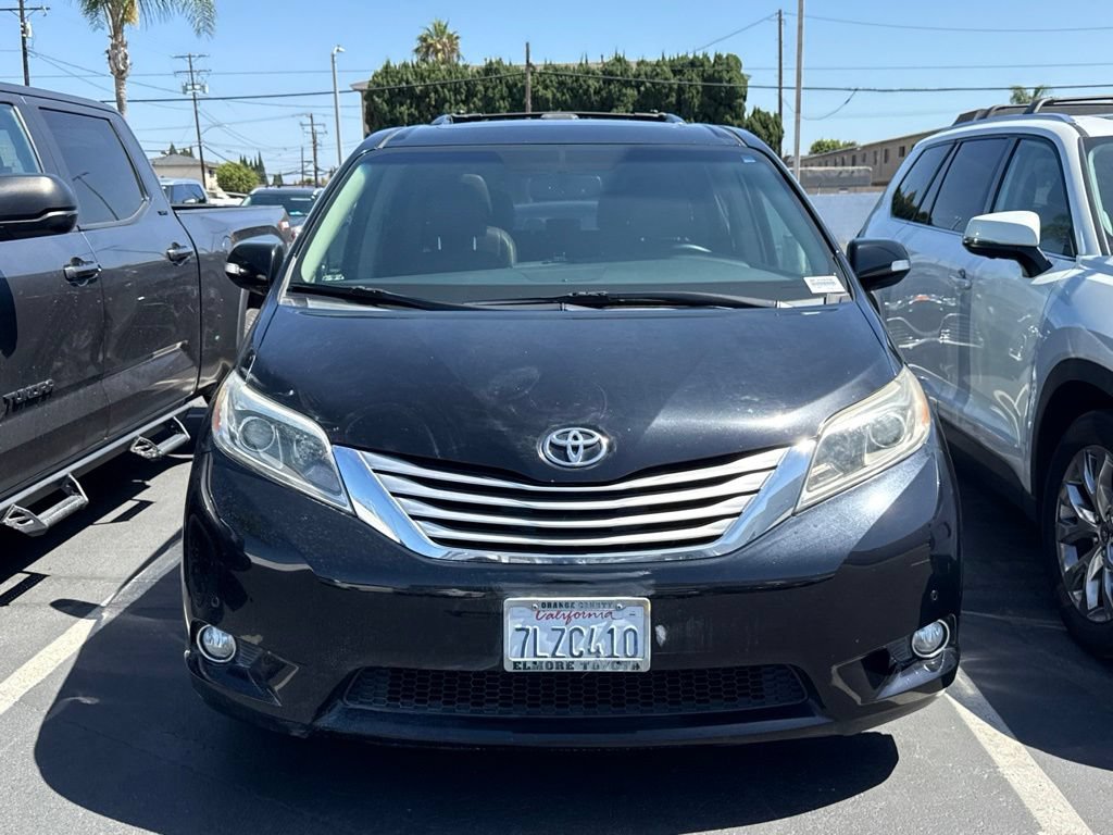 Used 2015 Toyota Sienna Limited FWD image 2