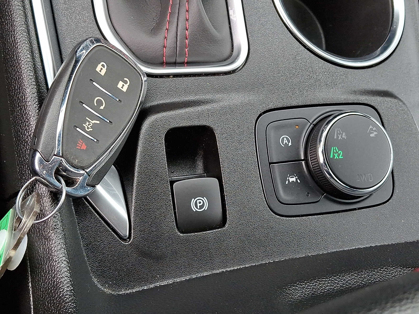 Used 2024 Chevrolet Traverse RS AWD/4WD image 28