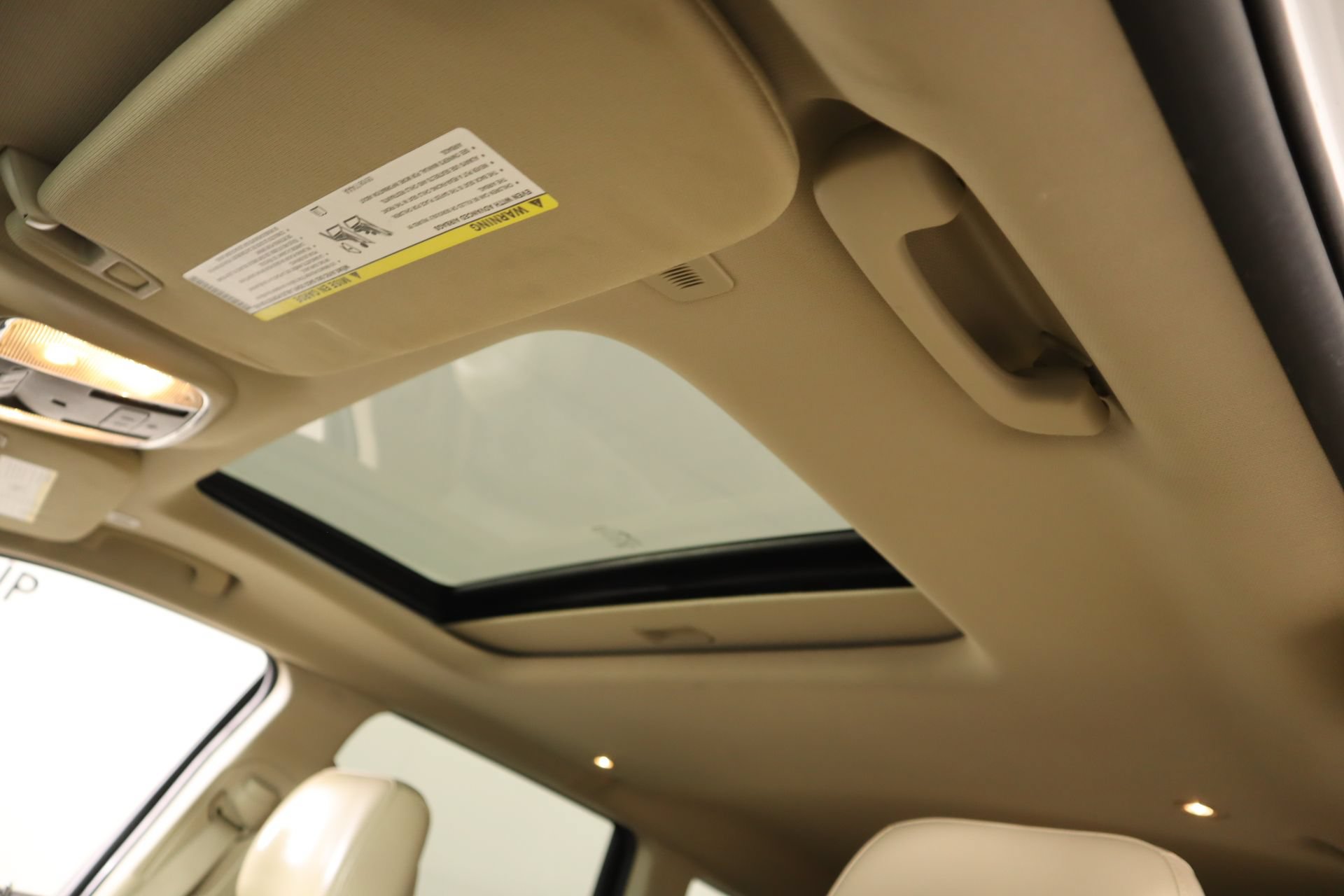 Used 2022 Jeep Grand Cherokee Limited RWD image 16