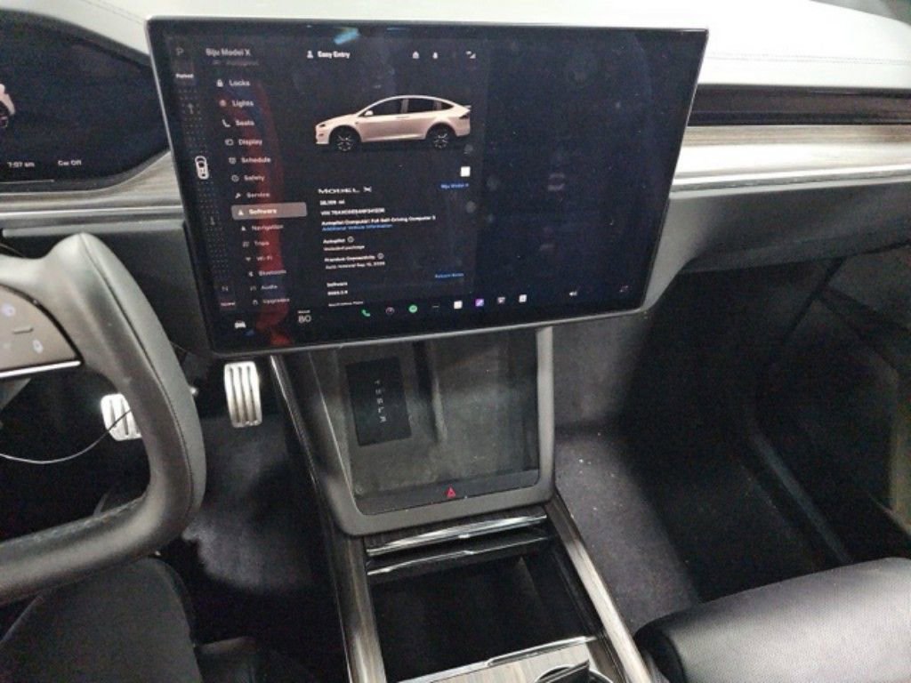Used 2022 Tesla Model X image 11