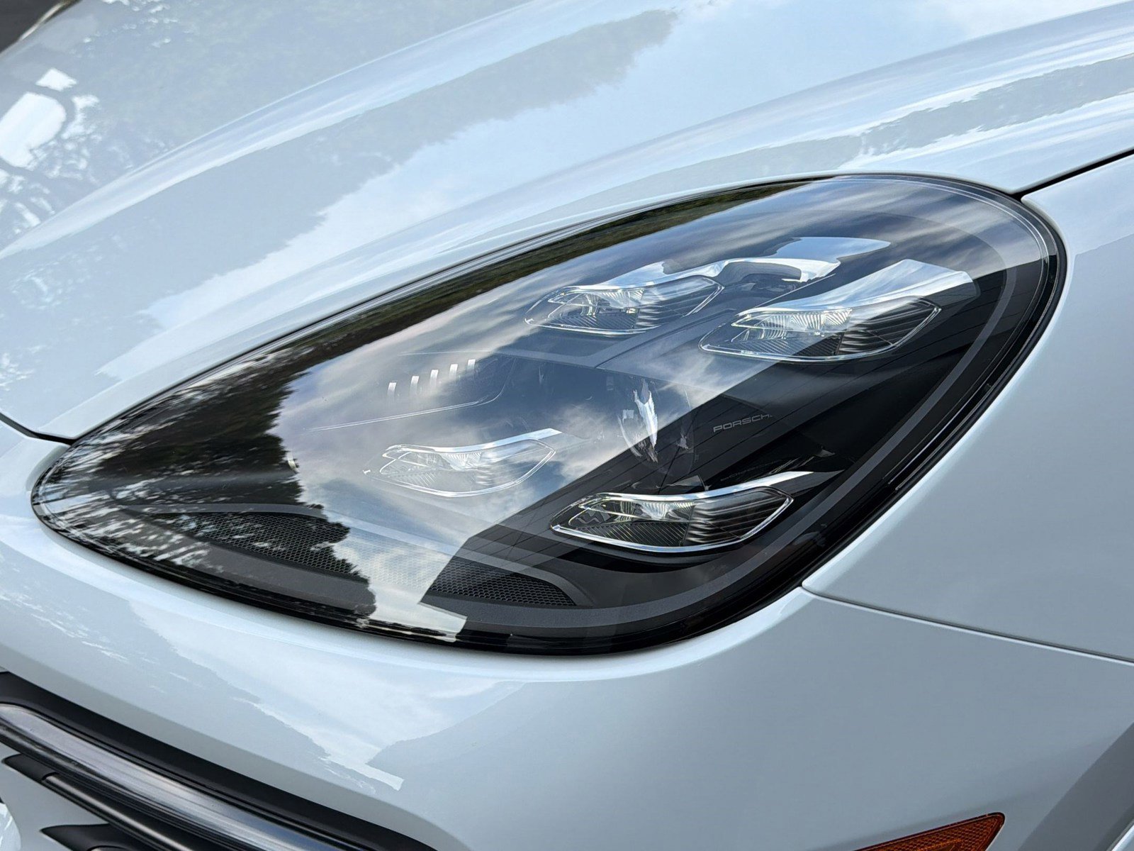 Used 2023 Porsche Cayenne S image 12