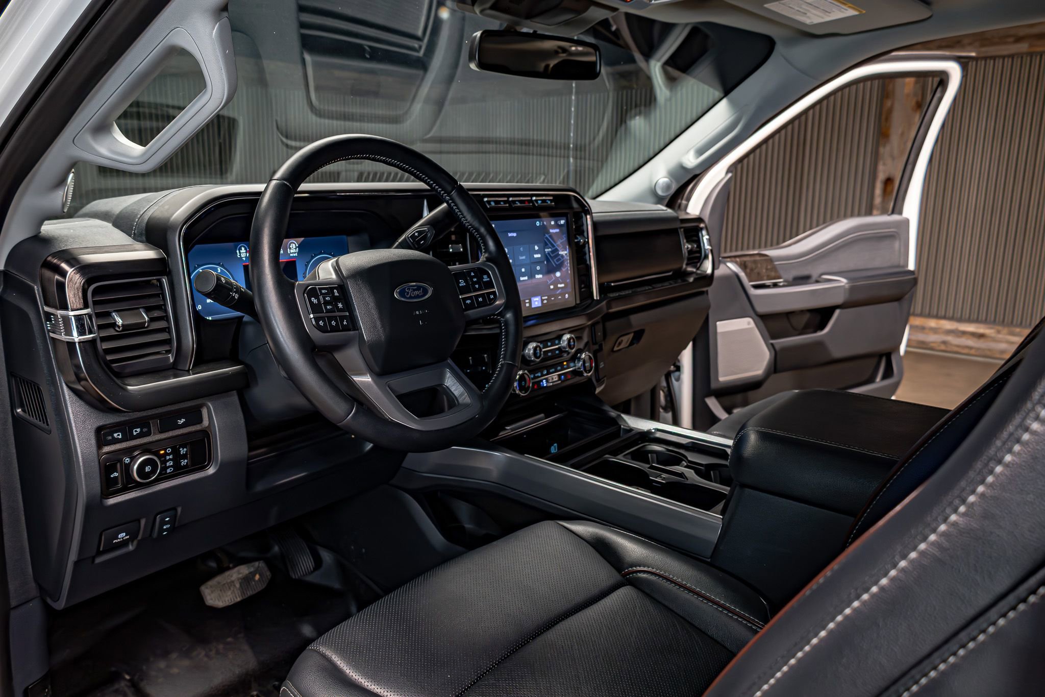 Used 2024 Ford F350 Lariat w/ Lariat Ultimate Package image 17