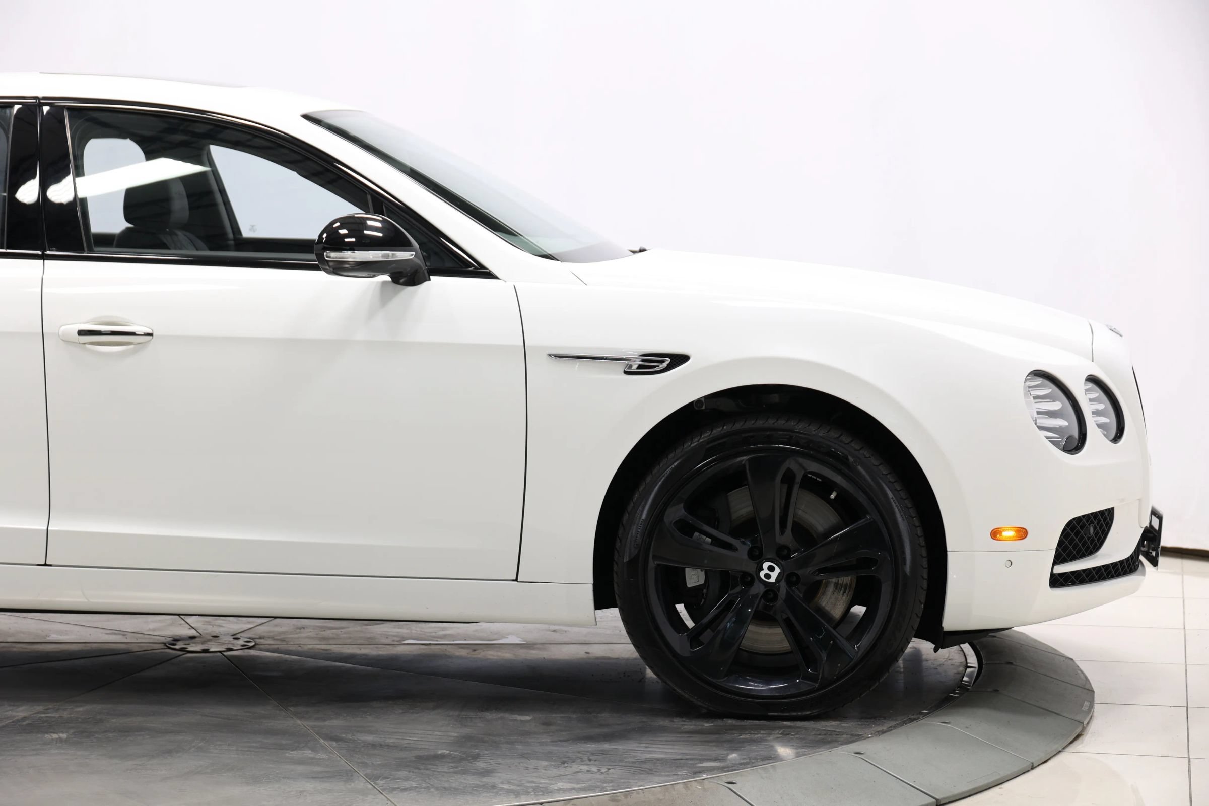 Used 2018 Bentley Flying Spur S W12 AWD/4WD image 74
