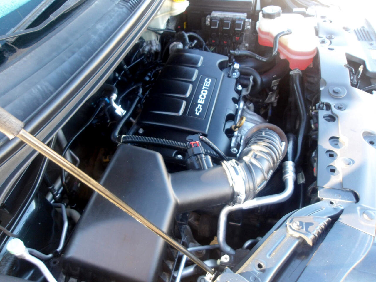 Used 2014 Chevrolet Sonic LT w/ Fun and Sun Package image 25