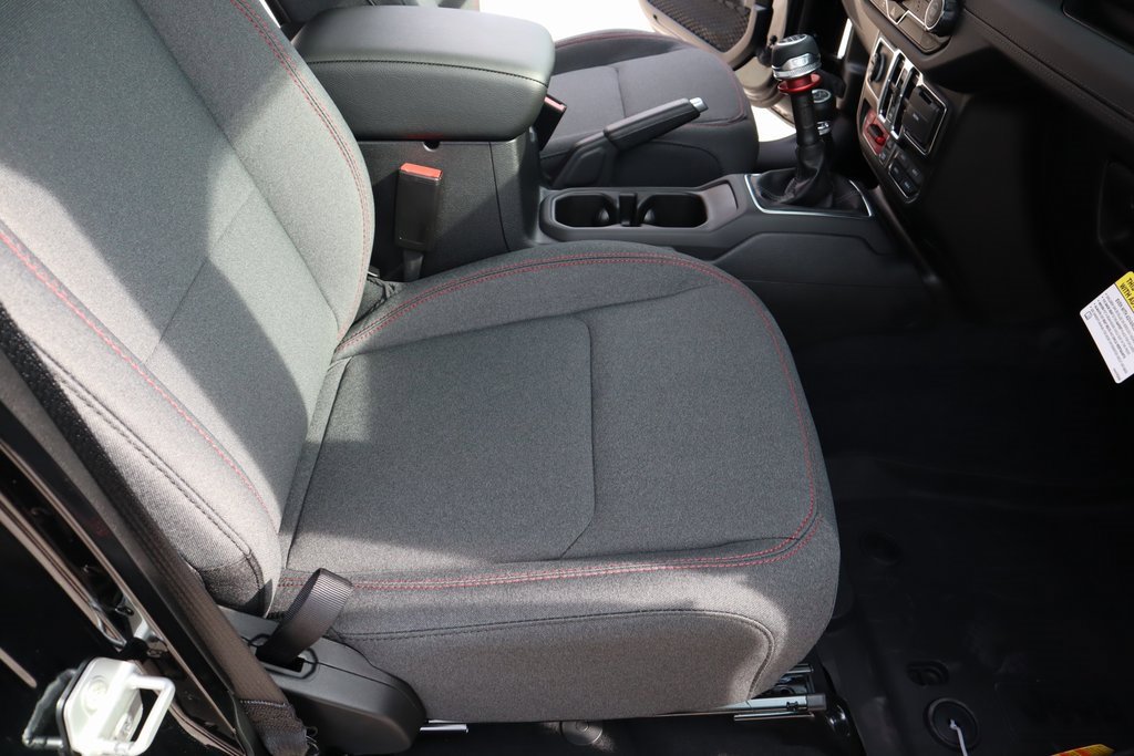 New 2025 Jeep Wrangler Unlimited Rubicon w/ Convenience Group image 13