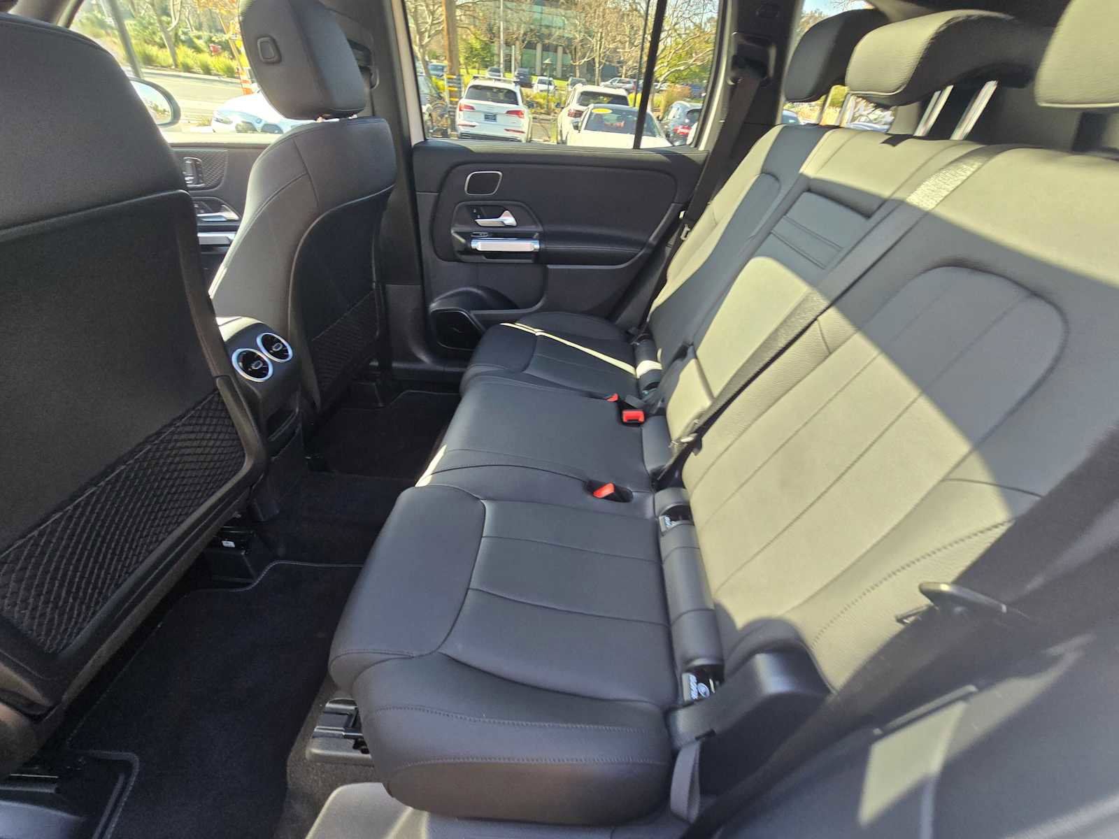 Used 2025 Mercedes-Benz GLB 250 GLB 250 image 21