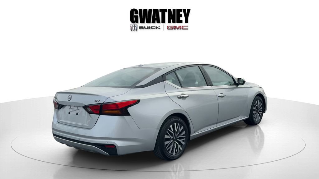 Used 2024 Nissan Altima 2.5 SV FWD image 6