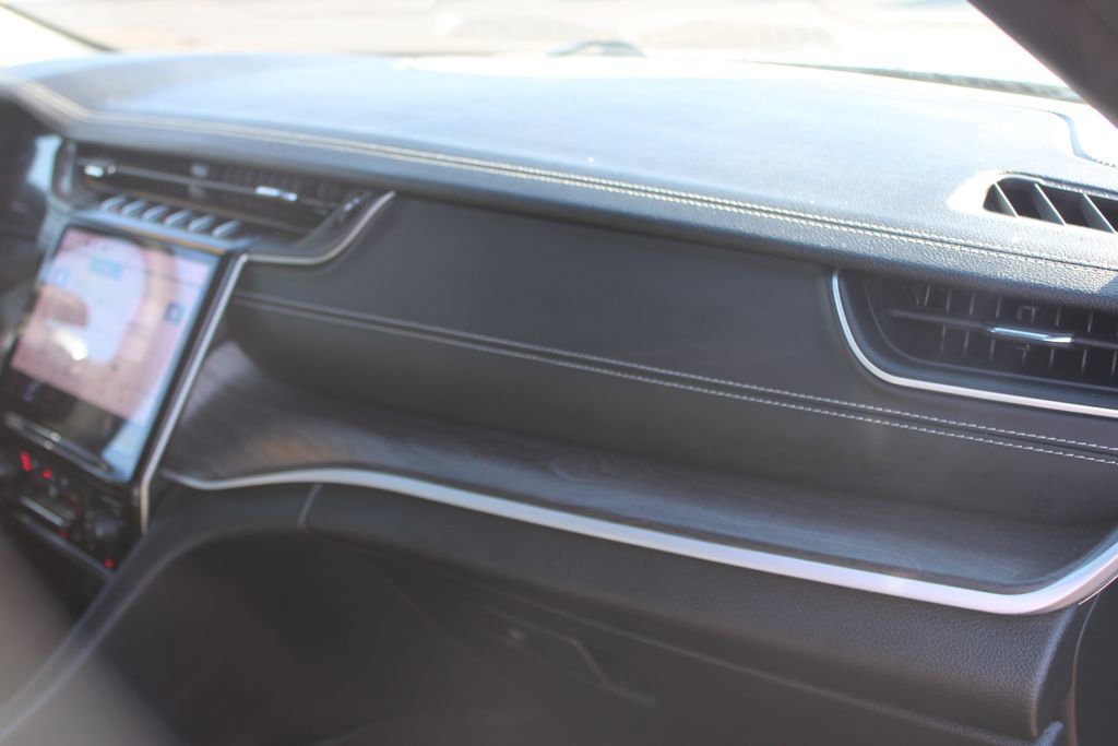 Used 2024 Jeep Grand Cherokee L Limited w/ Luxury Tech Group II image 34