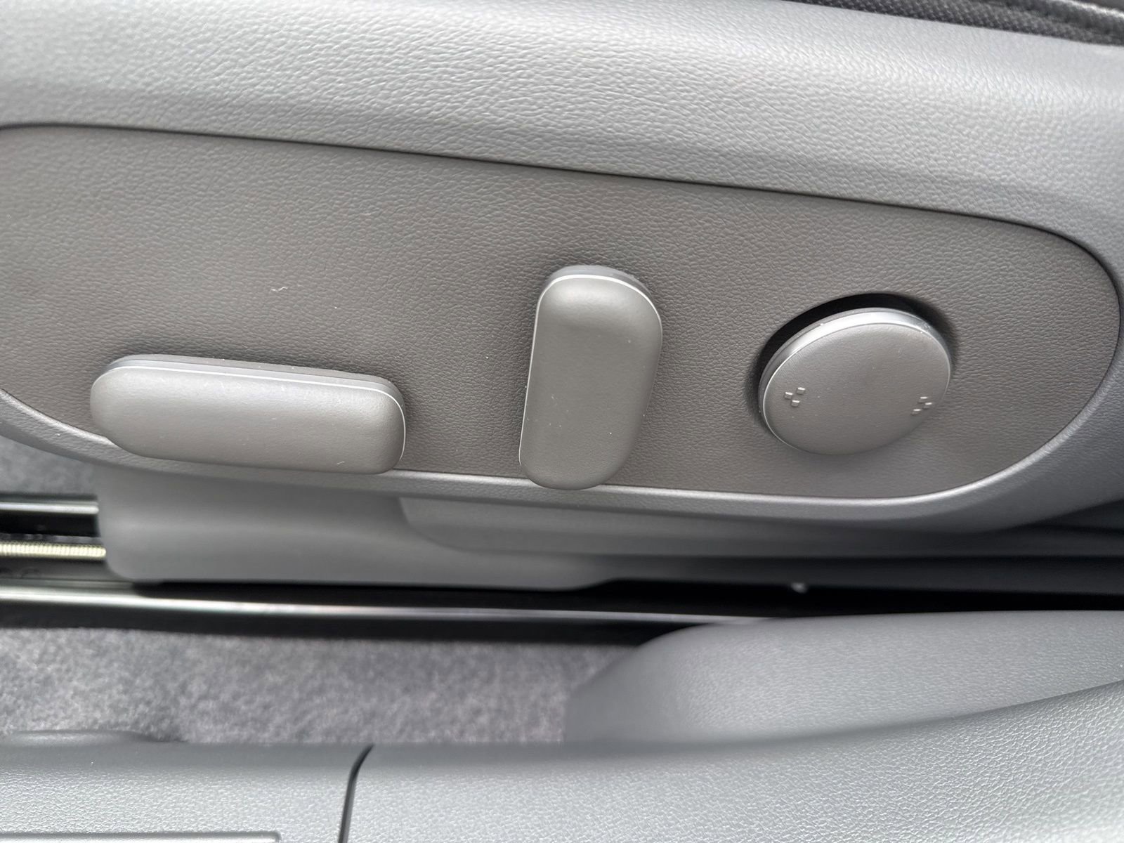 Used 2025 Hyundai Ioniq 5 SEL image 36