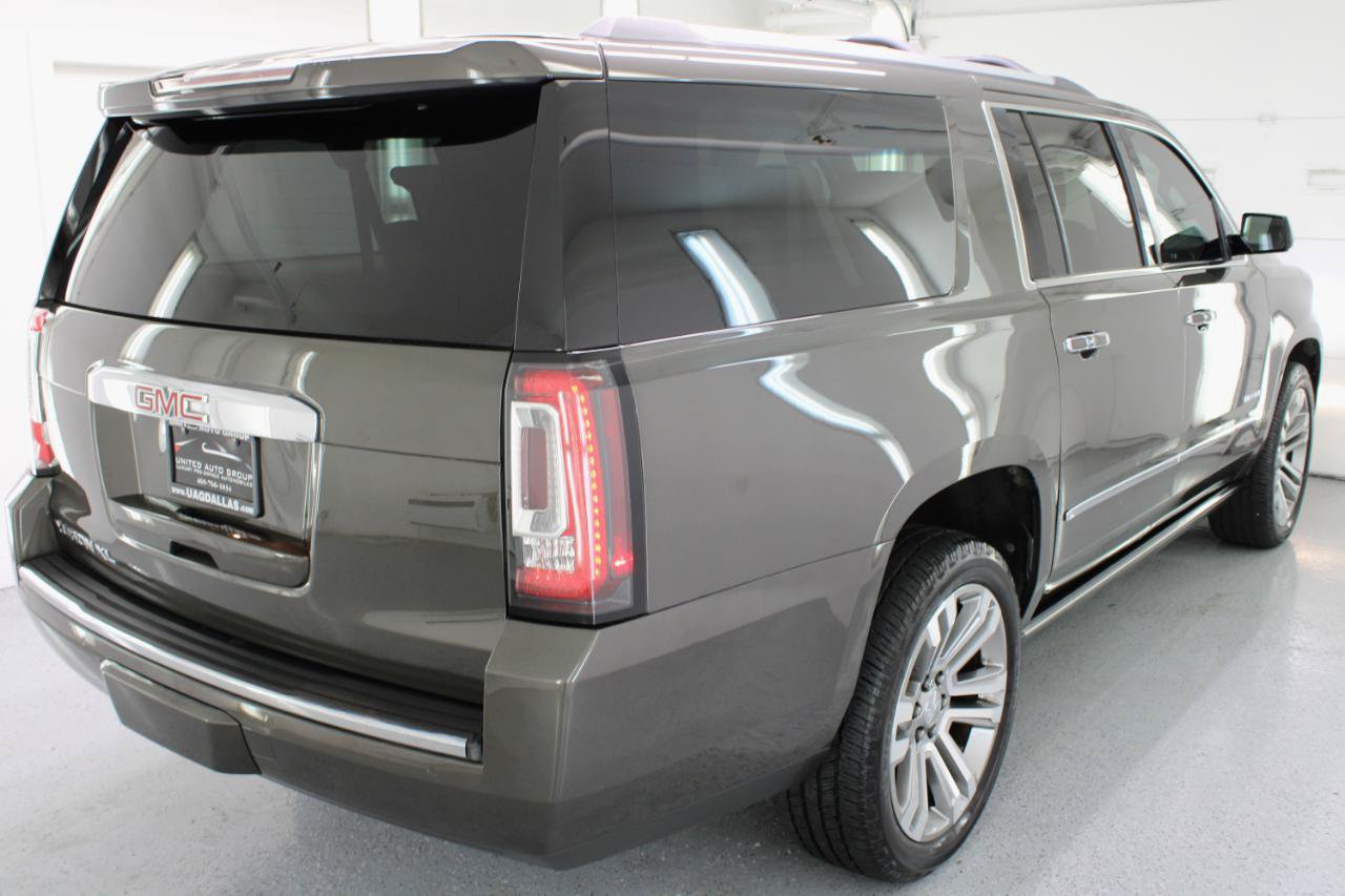 Used 2019 GMC Yukon XL Denali w/ Denali Ultimate Package AWD/4WD image 10