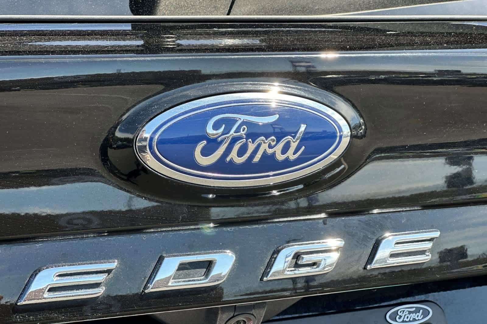 Certified 2024 Ford Edge SEL w/ Convenience Package image 28