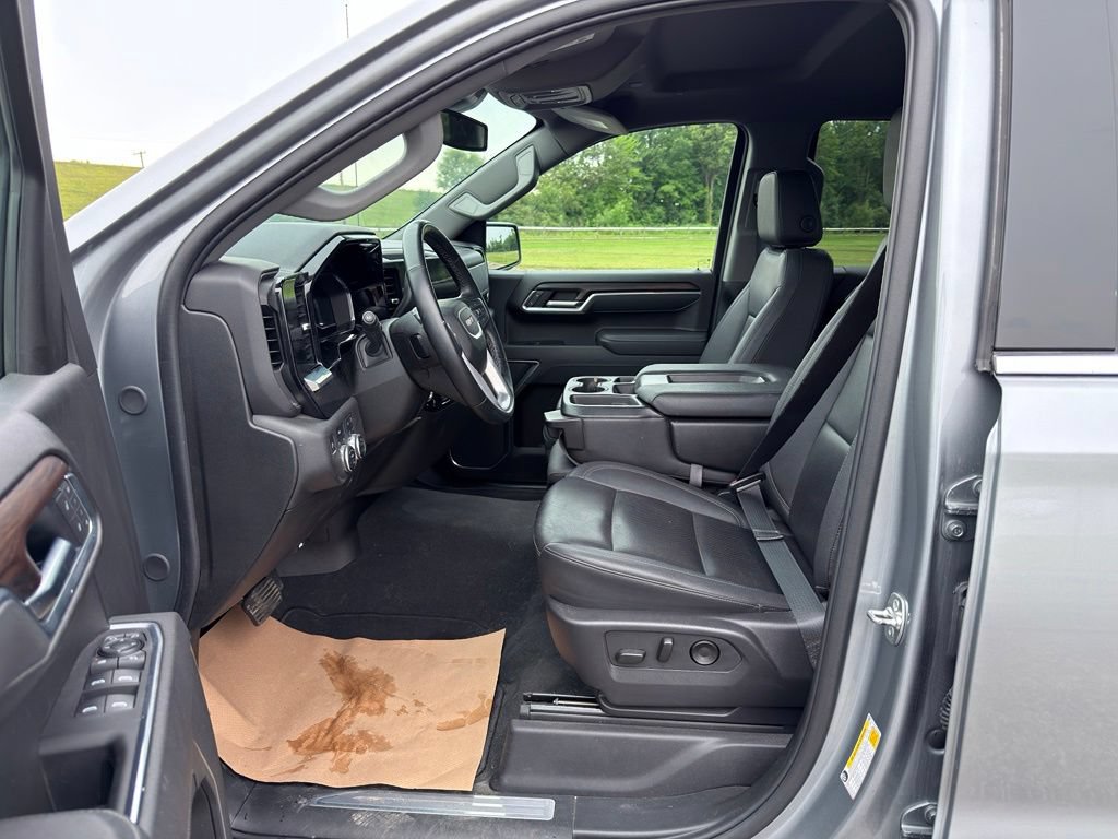 Used 2025 GMC Sierra 1500 SLT AWD/4WD image 9