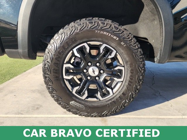 Used 2024 Chevrolet Silverado 1500 ZR2 image 21