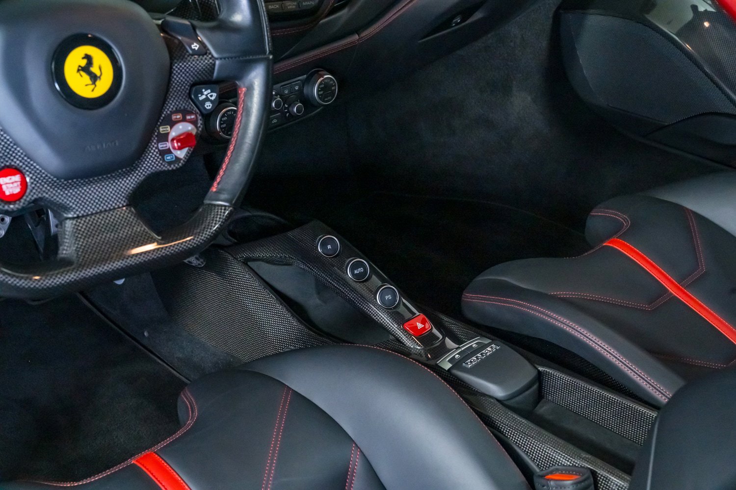 Used 2018 Ferrari 488 GTB RWD image 19