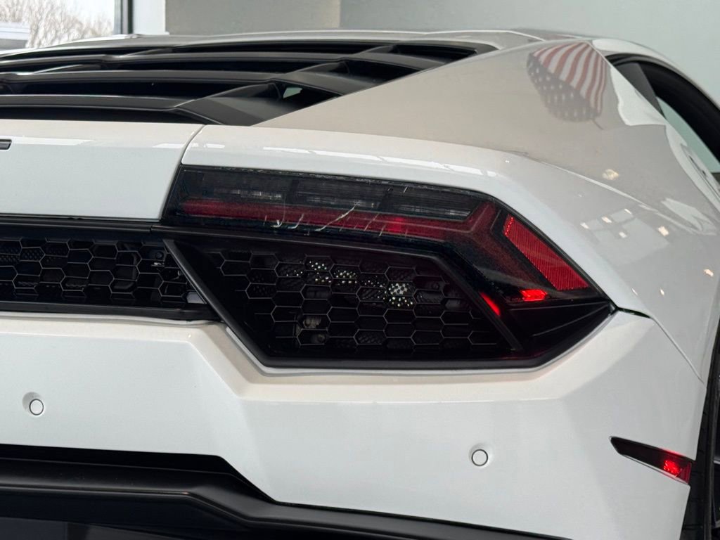 Used 2016 Lamborghini Huracan LP 580-2 image 13