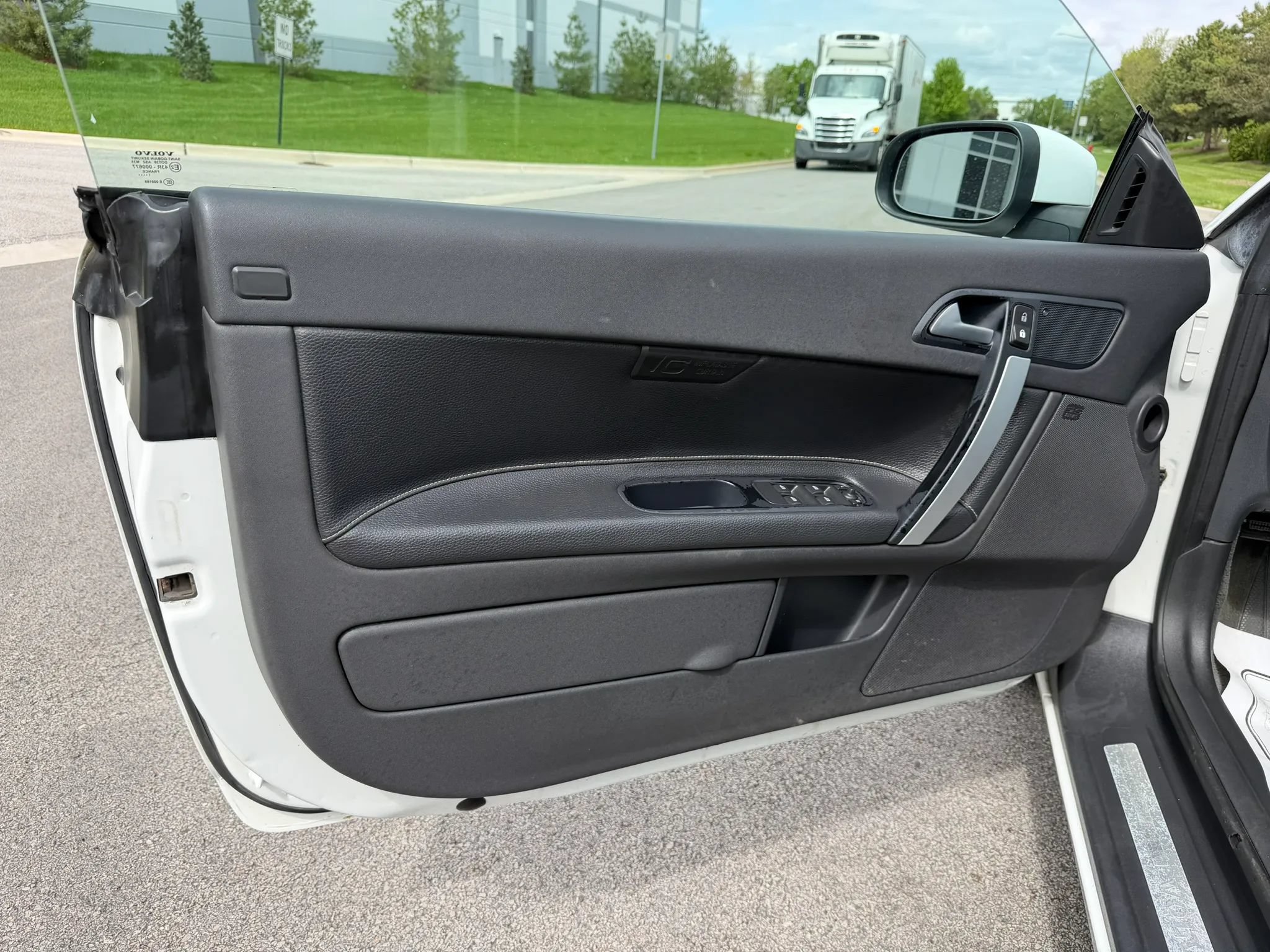 Used 2012 Volvo C70 T5 FWD image 17