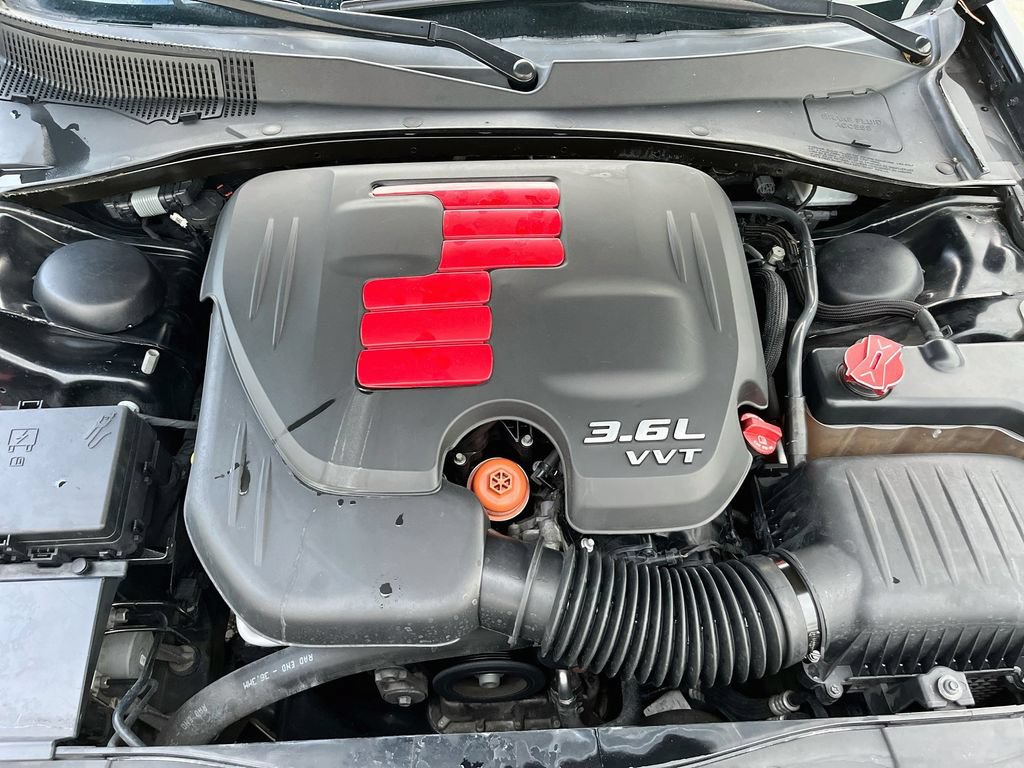 Used 2019 Chrysler 300 Limited RWD image 29