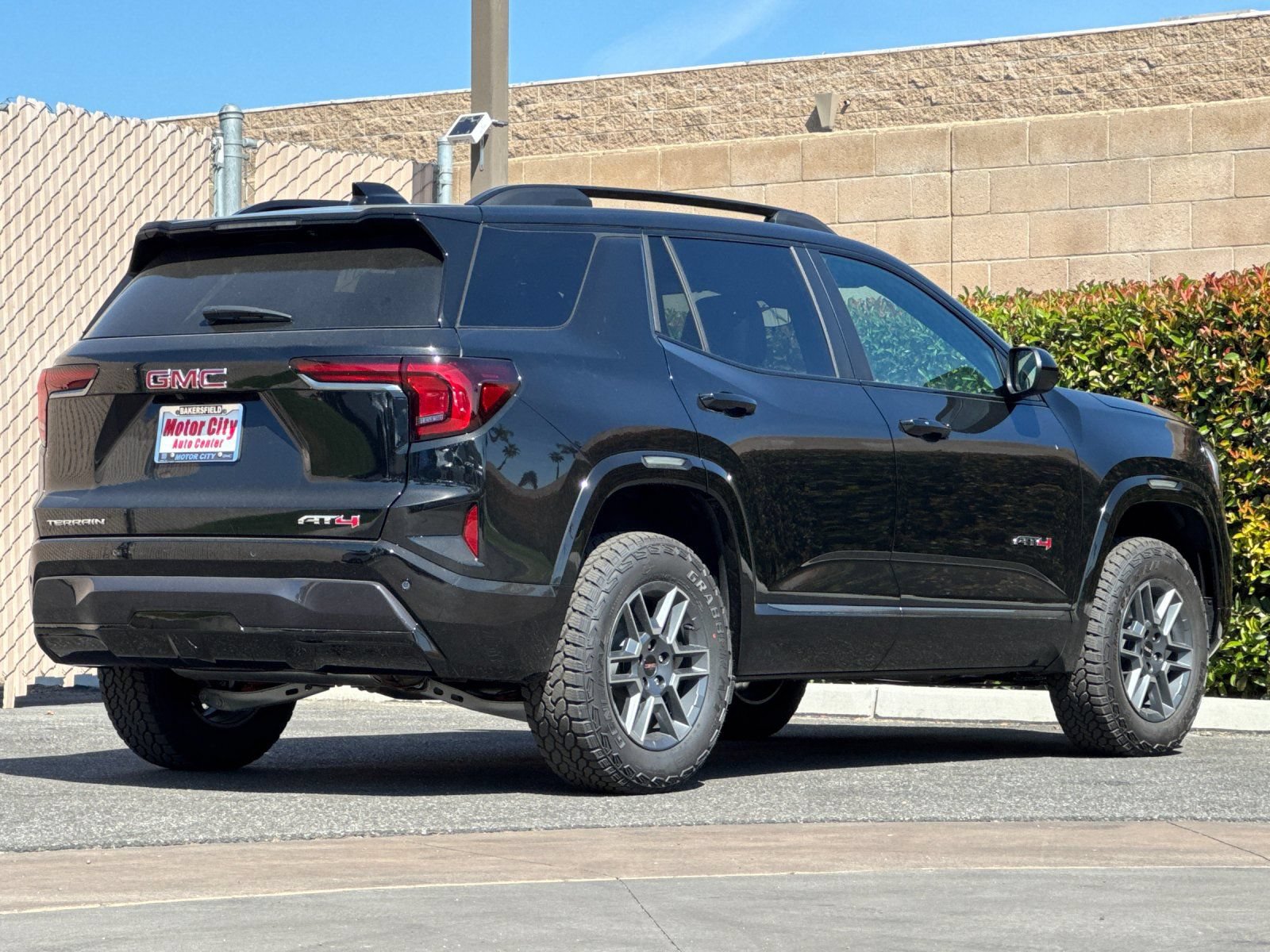 New 2026 GMC Terrain AT4 AWD/4WD image 4