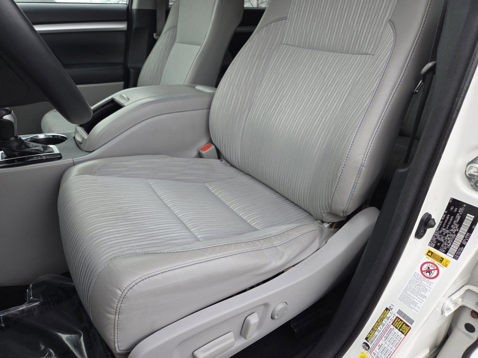 Used 2015 Toyota Highlander Plus image 24