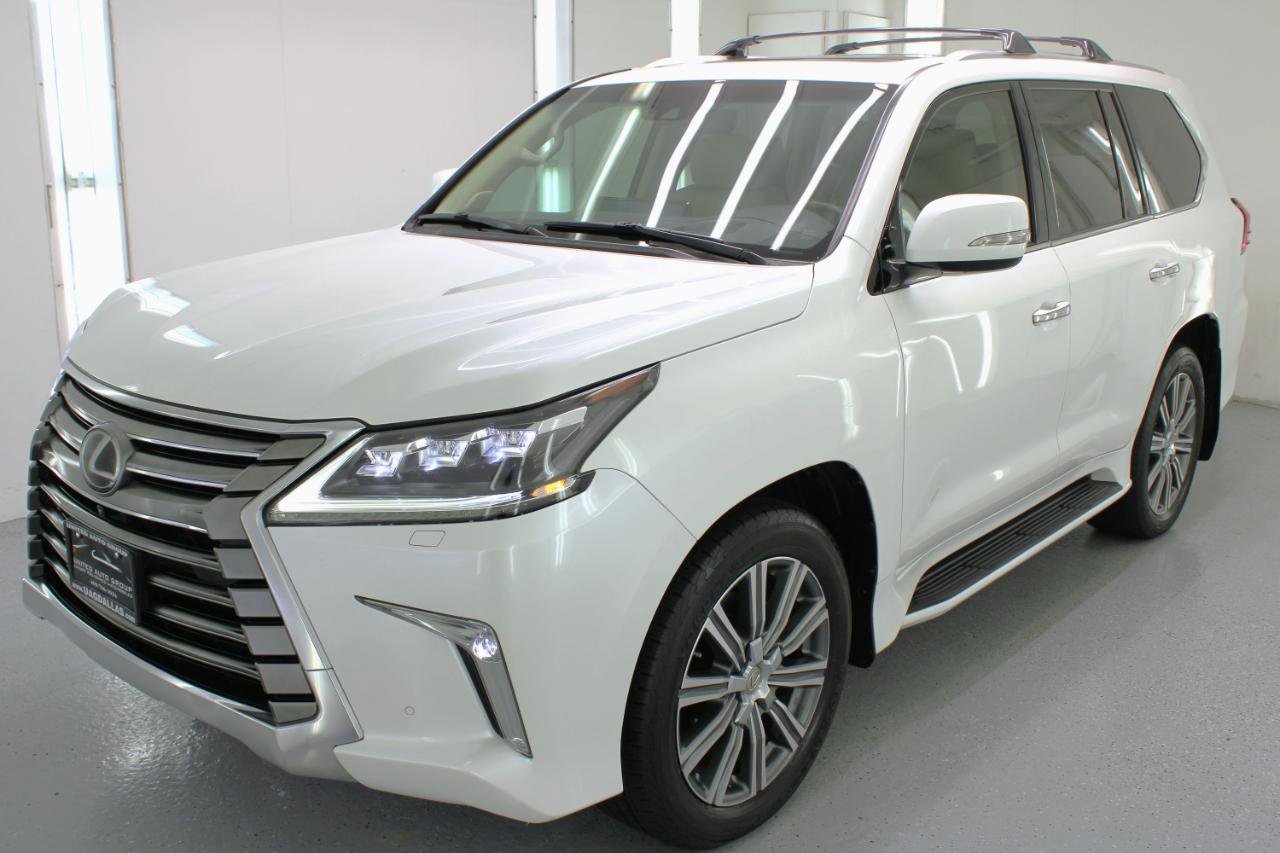 Used 2017 Lexus LX 570 4WD w/ Luxury Package image 4