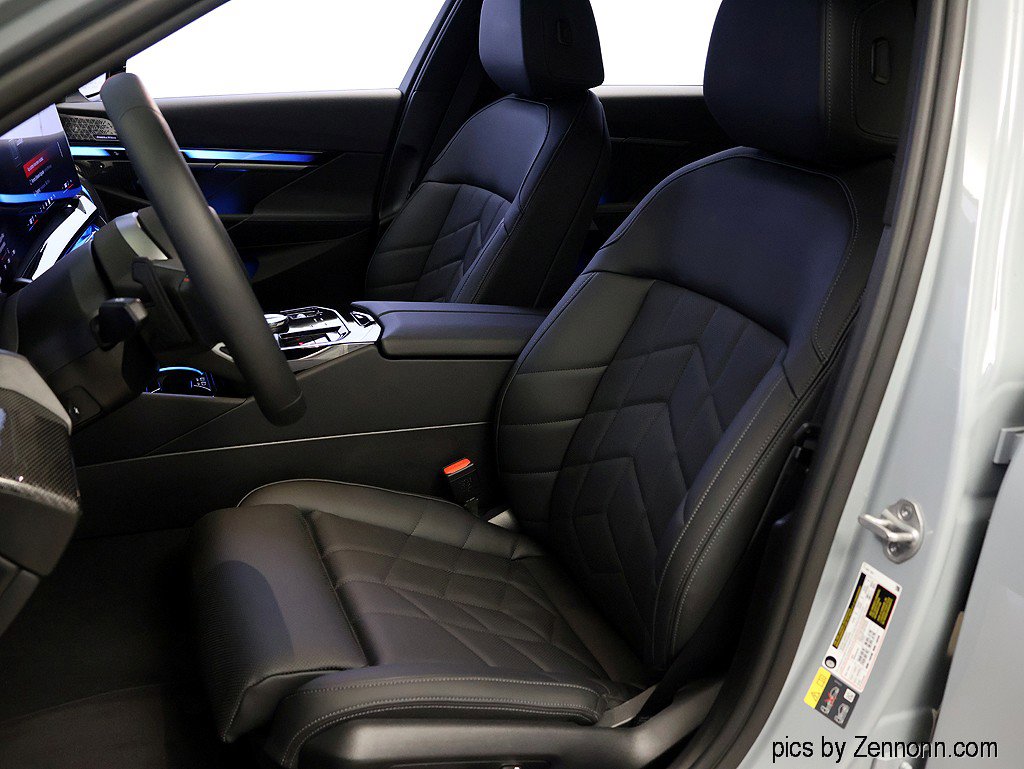 Certified 2025 BMW i5 M60 w/ Premium Package AWD/4WD image 11