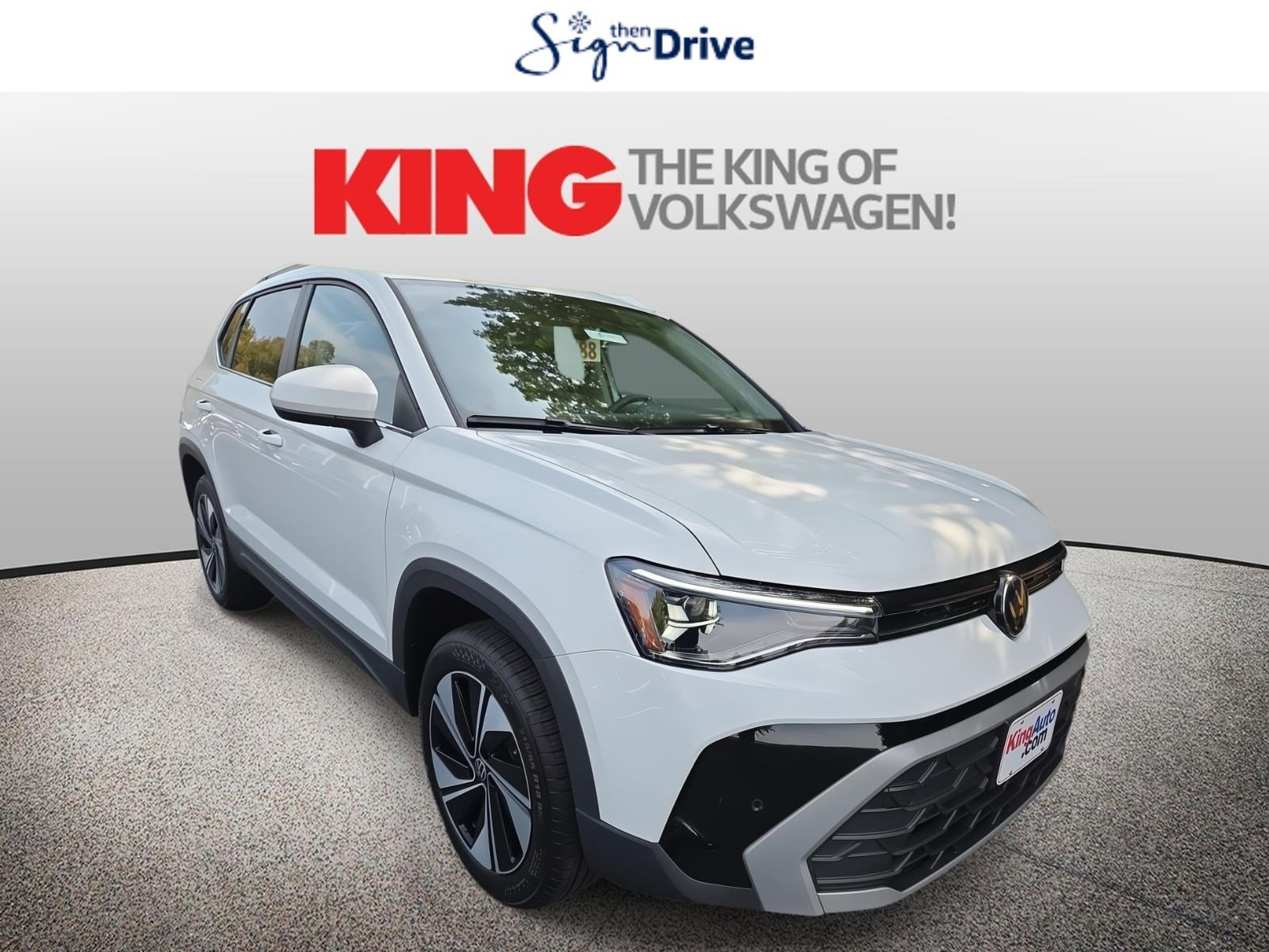 New 2025 Volkswagen Taos SE image 1