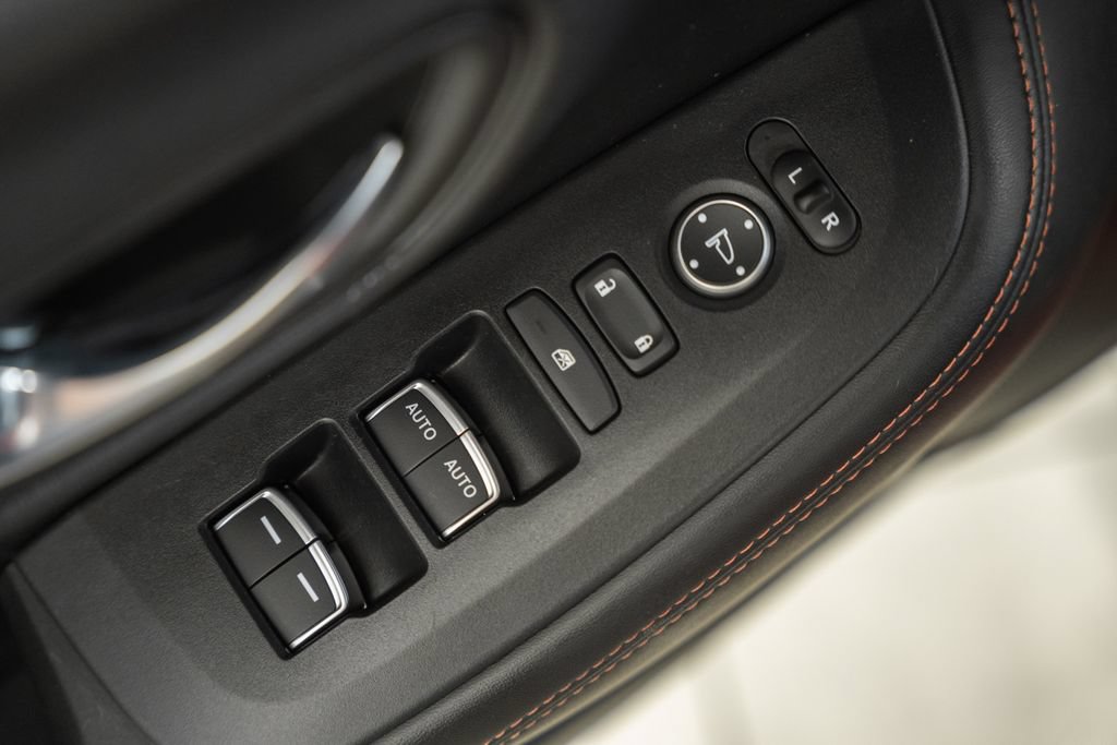 Used 2025 Honda HR-V Sport image 41