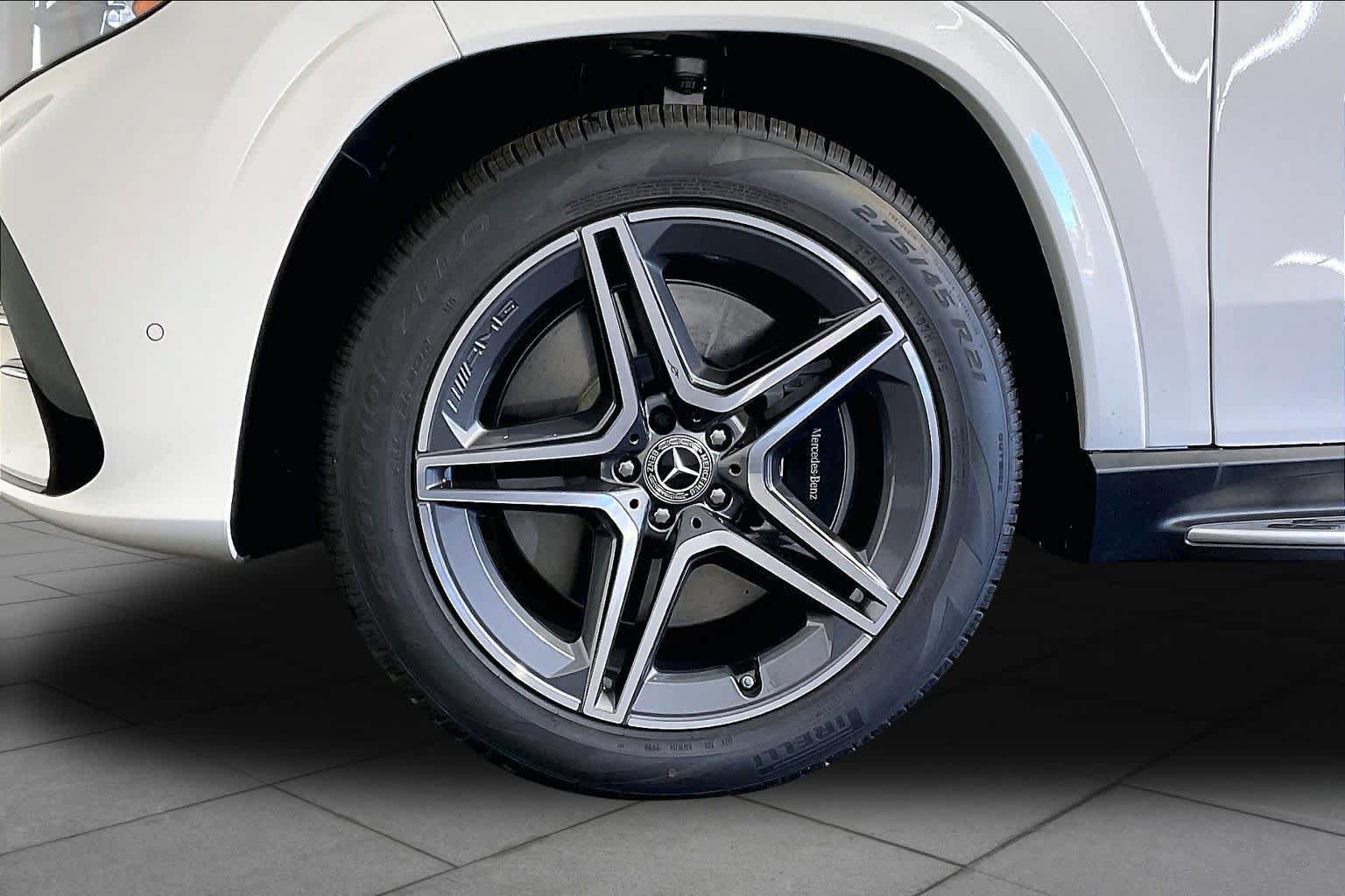 New 2027 Mercedes-Benz GLS 450 4MATIC image 17