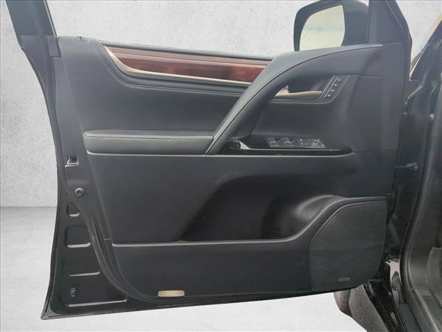 Used 2016 Lexus LX 570 4WD w/ Luxury Package image 17