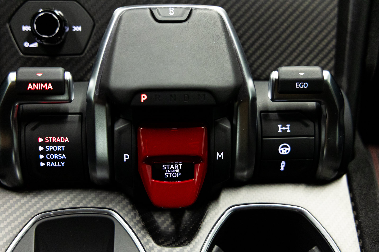Used 2024 Lamborghini Urus Performante AWD/4WD image 56
