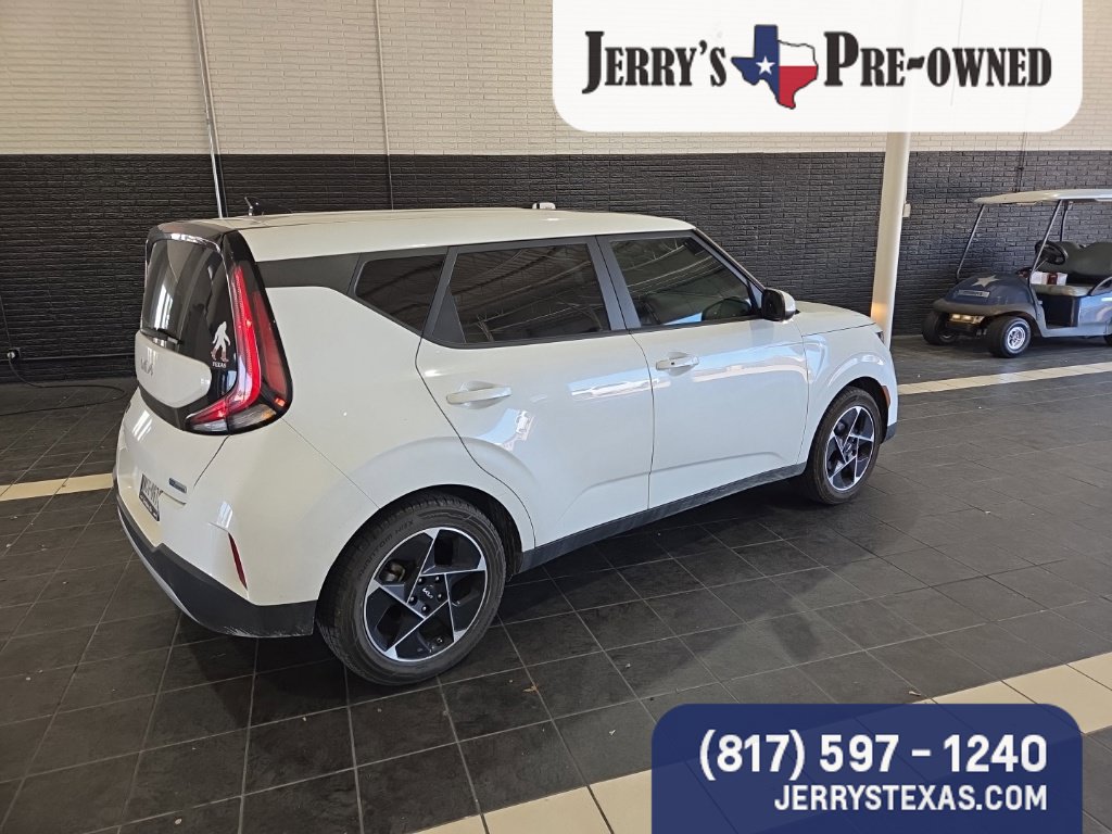 Used 2025 Kia Soul EX FWD image 5