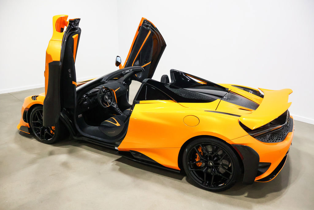 Used 2022 McLaren 765LT RWD image 26